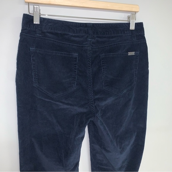 L.L. Bean Favorite Fit Bootcut Pants Women's Size 6 US Navy Blue Corduroy Jeans - Picture 6 of 12